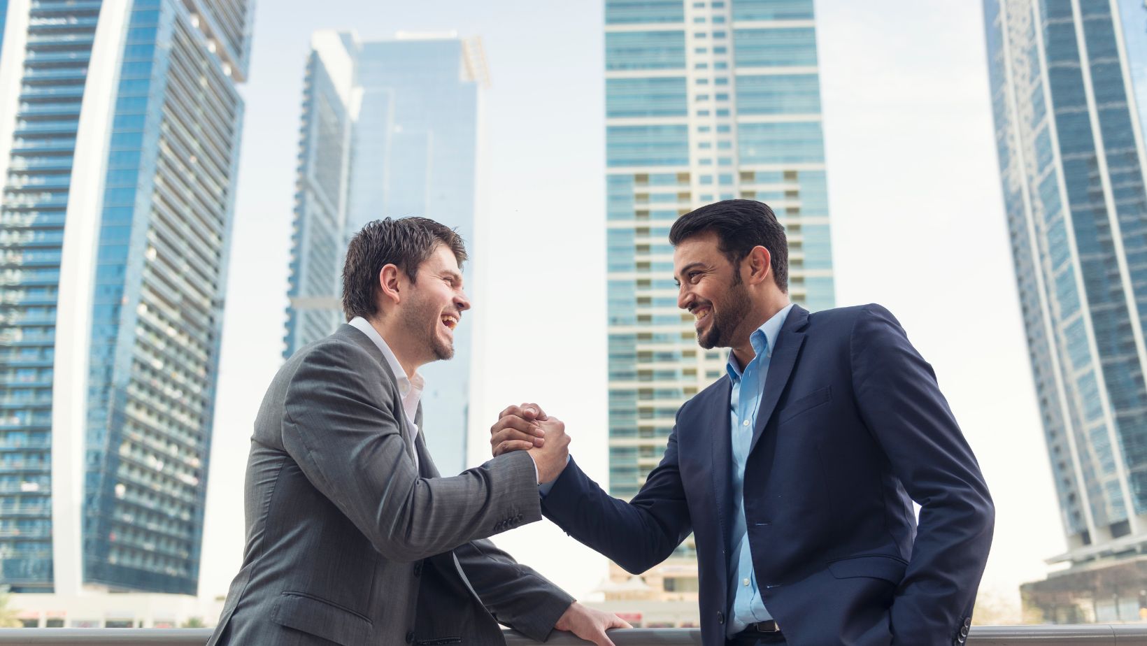 5 Gifting Plays That Helped Sales Teams Close Bigger Deals