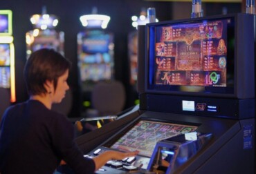 The Popularity of Bright and Engaging Slot Style Games