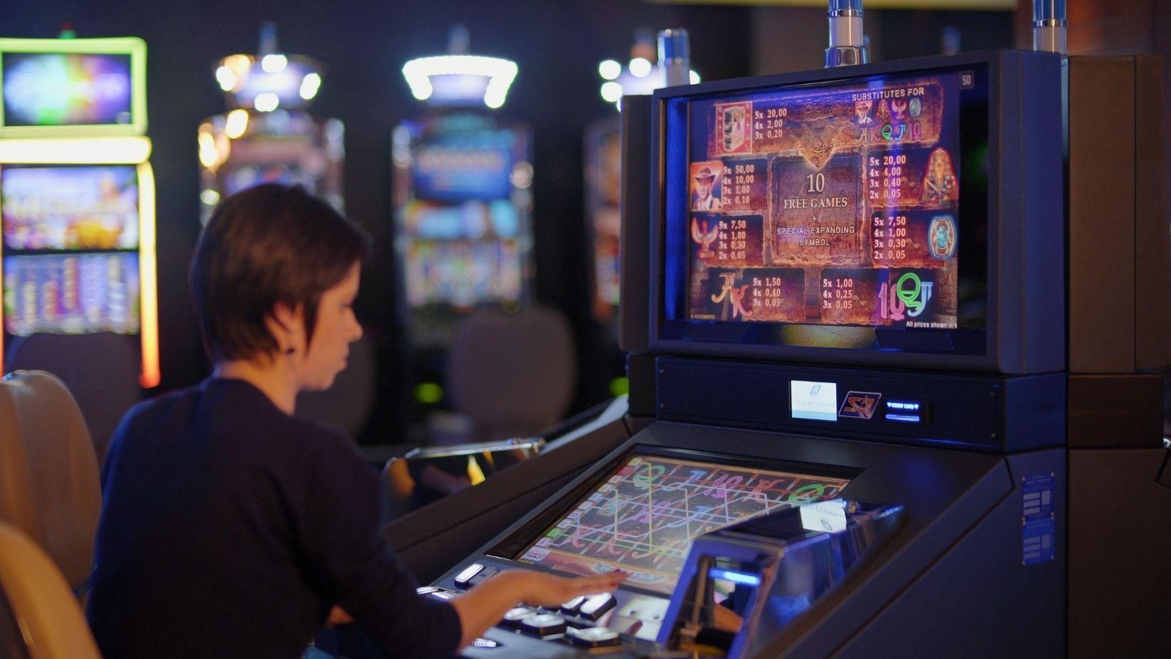 The Popularity of Bright and Engaging Slot Style Games